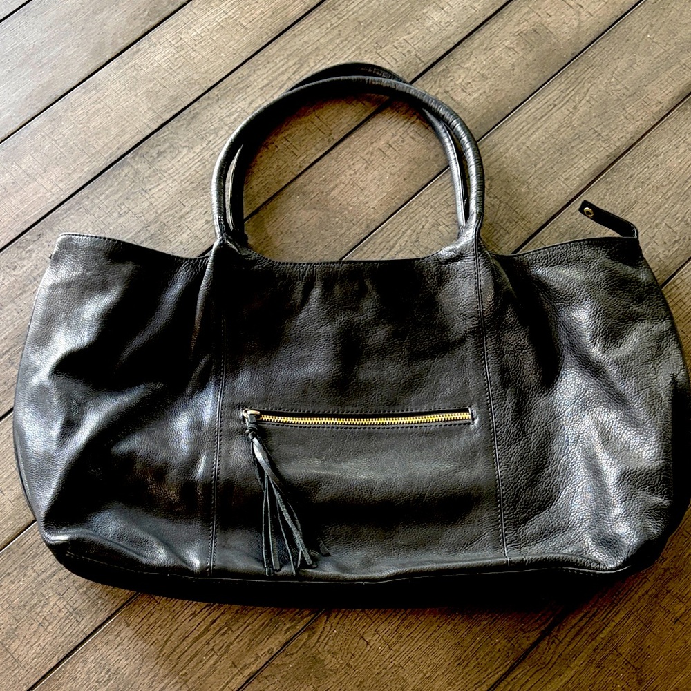 Sorpresal Black Leather Tote Bag